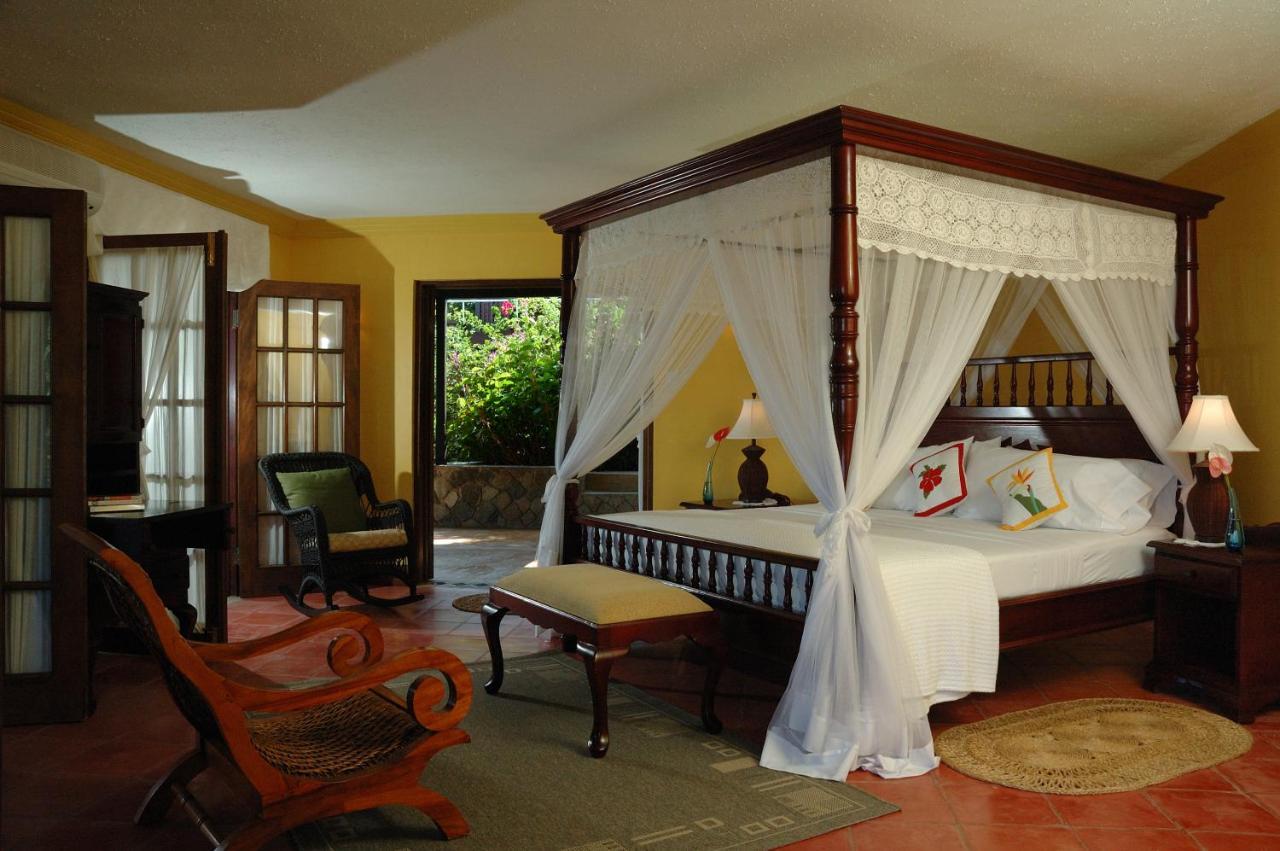 Spring Hotel Bequia Port Elizabeth Bagian luar foto
