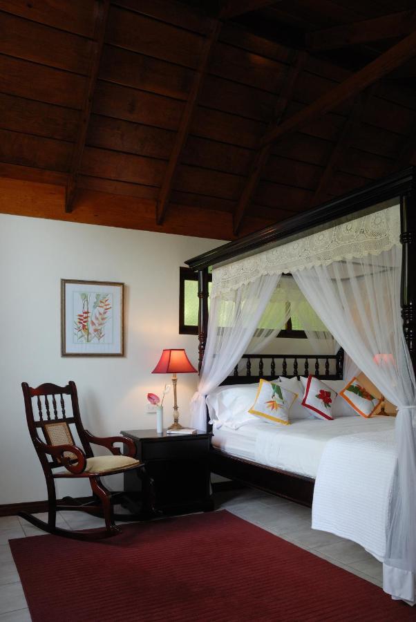 Spring Hotel Bequia Port Elizabeth Bagian luar foto
