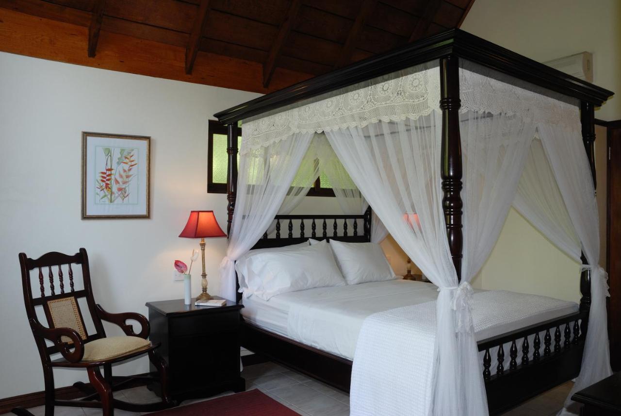 Spring Hotel Bequia Port Elizabeth Bagian luar foto