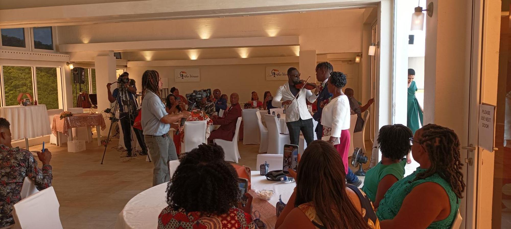 Spring Hotel Bequia Port Elizabeth Bagian luar foto