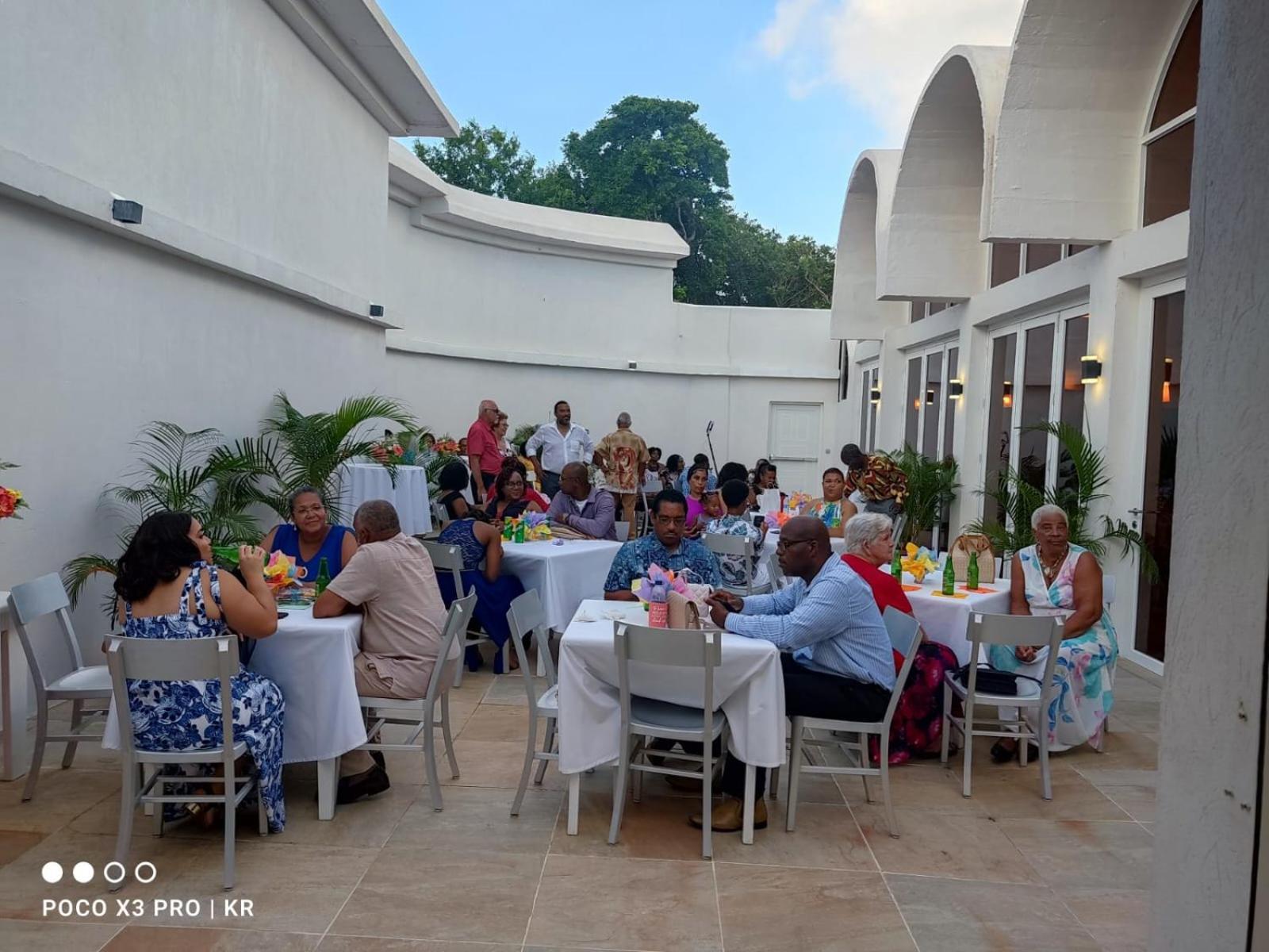 Spring Hotel Bequia Port Elizabeth Bagian luar foto