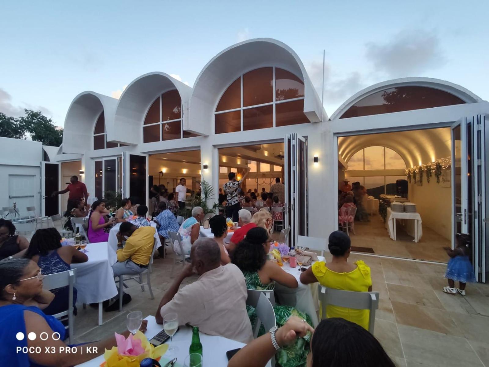 Spring Hotel Bequia Port Elizabeth Bagian luar foto
