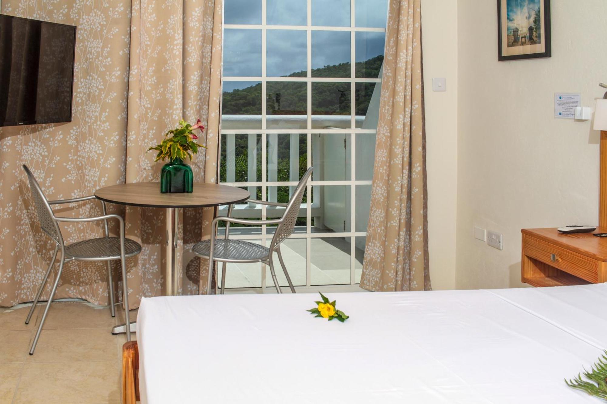 Spring Hotel Bequia Port Elizabeth Bagian luar foto